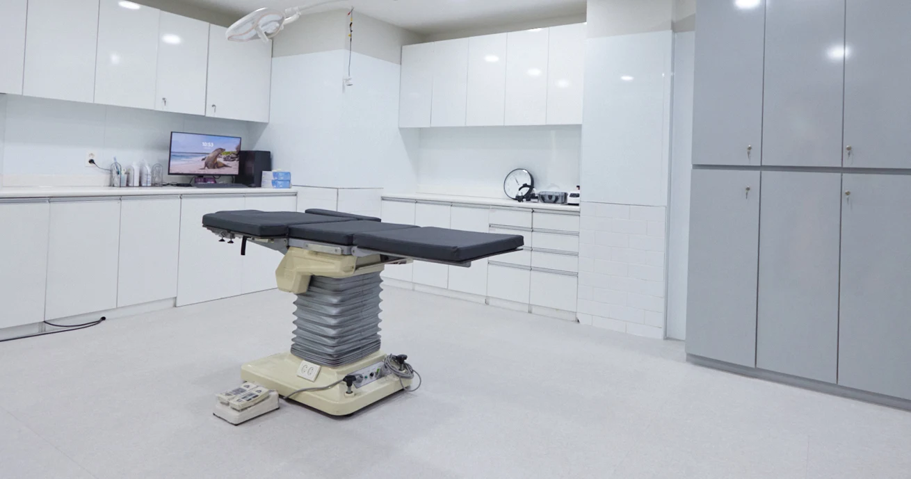 Clinic interior 8